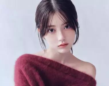 被譽為專屬於令和時代的美女《中野惠那》最近替「FRAY I.D」穿搭服飾深受網友好評