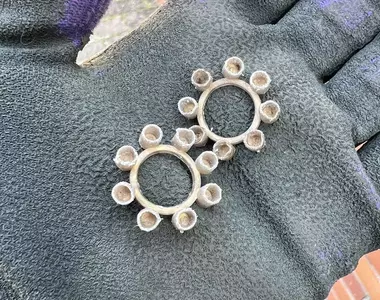 《老人才知道的玩具》他撿到這個東西讓網友們超懷念 其實鄉下地區趕熊依然很實用？