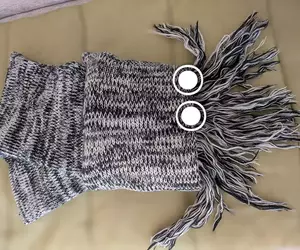 網友分享《將圍巾折成烏賊的做法》如果顏色選得對其實做出來會很逼真唷