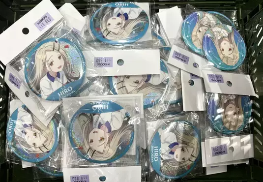 《收藏同款周邊商品的人》只有轉賣商才會這麼做？死忠粉絲都來分享家中的祭壇了