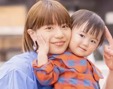 《作家松井蒼馬》家人照片設成桌布讓他天天有幹勁 即便他根本不知道照片中的人是誰