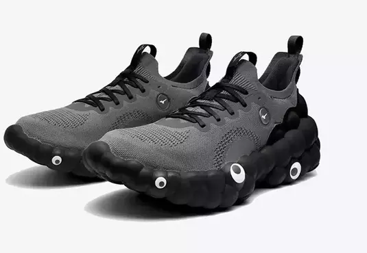 大阪萬博商品《脈脈運動鞋》黑灰帥氣版 限量2025雙在11月13號這天全新推出