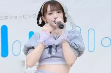 《在意腰間肉的偶像》側腹出現皺褶讓她傻眼了 求網友幫修圖引爆惡搞熱潮