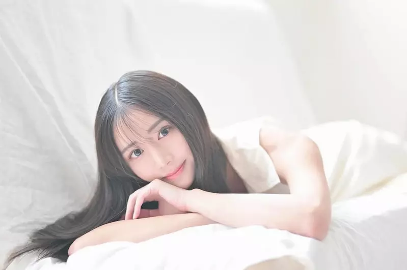 九頭身寫真女郎《齋藤恭代》網友表示:注意力完全被她吸引，某種意義上比K-1選手還厲害(大心)