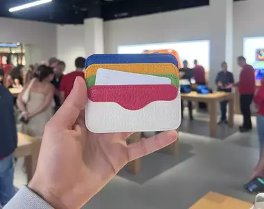 設計師製作《三次元Apple錢包》卻被網友們吐槽理解錯得太離譜？