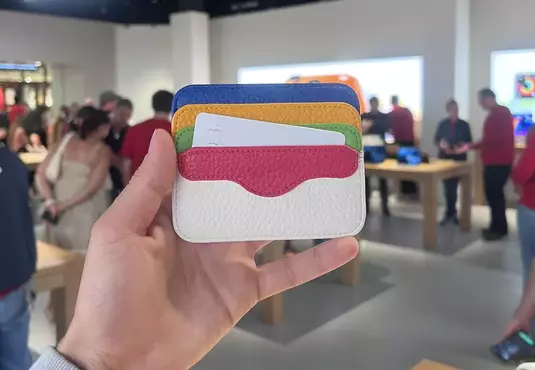 設計師製作《三次元Apple錢包》卻被網友們吐槽理解錯得太離譜？