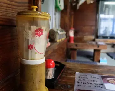 日本古早味餐廳特有的《懷舊筷子筒》網友陸續分享自己曾經在哪裡看過