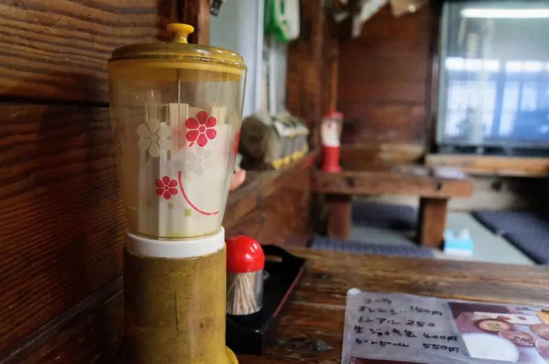 日本古早味餐廳特有的《懷舊筷子筒》網友陸續分享自己曾經在哪裡看過