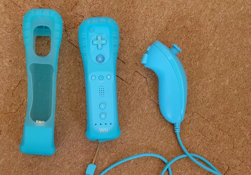 日本網友入手《稀有Wii控制器》世上只有5000組的水藍色雙節棍