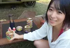 女子露營頻道《おみつ OUTDOOR ちゃんねる》更新中，以為冬天就不會穿泳裝了嗎？錯~衣服該怎麼穿就怎麼穿