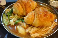 《可頌鍋》日本龜戶爆紅奇葩美食 不只賣浮誇視覺而是確實很美味