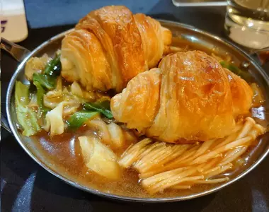 《可頌鍋》日本龜戶爆紅奇葩美食 不只賣浮誇視覺而是確實很美味