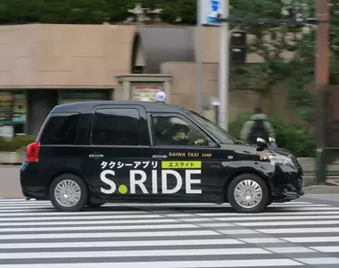 《日本叫車APP廣告》批評尾牙主辦人太奸詐 網友吐槽那你怎麼不自己來辦？