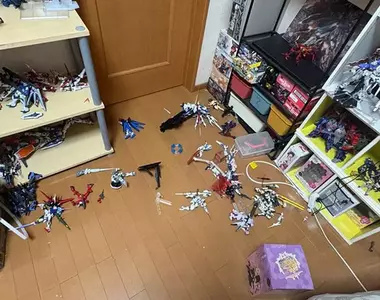 日本青森7.2級地震 網友分享各種因地震掉落物品的照片以及搖晃當時的影片