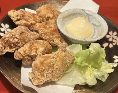 菜單詐騙《這份炸雞定價多少錢》到底是200日圓還是1100日圓呢？