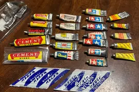 《資深模型玩家的回憶》以前都會隨盒附送接著劑？年輕玩家全都沒看過