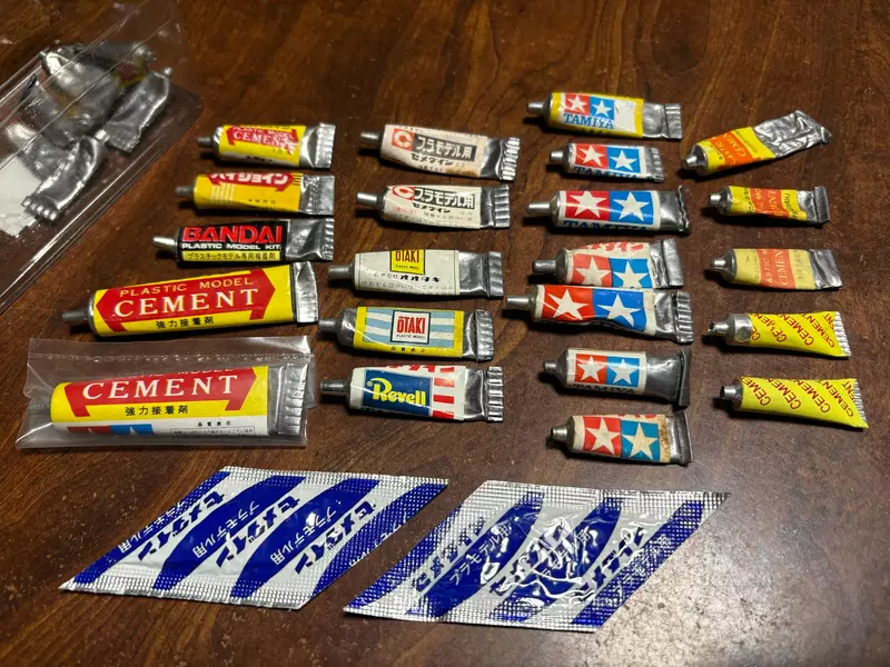 《資深模型玩家的回憶》以前都會隨盒附送接著劑？年輕玩家全都沒看過