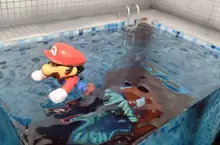 超級瑪莉歐場景製作 因為對遊戲裡的鰻魚產生巨大陰影而創作的作品