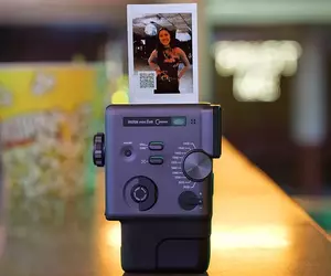 Fujifilm推出《instax mini Evo Cinema》可以調整年代感甚至即可列印出來的相機推出，預計1月30號日本率先推出
