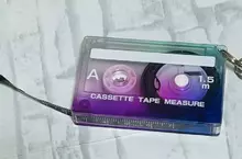 勾起滿滿懷舊回憶的《錄音帶造型捲尺》完全戳中人心的造型太可愛惹❤