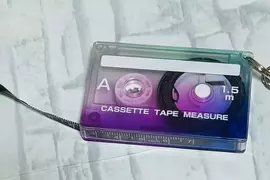 勾起滿滿懷舊回憶的《錄音帶造型捲尺》完全戳中人心的造型太可愛惹❤