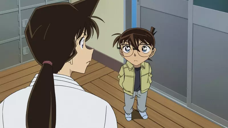 《名偵探柯南》粉絲稱讚小蘭尊重小朋友 她都會彎腰跟少年偵探團說話