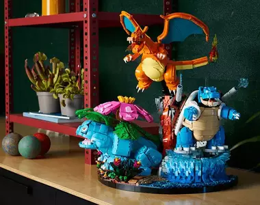 《樂高與寶可夢》聯名系列公開 首波推出三種主題套件若全收集，便可以收集皮卡丘、伊布、噴火龍、妙蛙花以及水箭龜喔