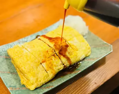 《玉子燒戰爭》該不該淋醬油吃？這個行為讓京都人氣炸了