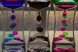 當季日劇出現《油滴沙漏》松山研一和觀眾都超懷念這個東西