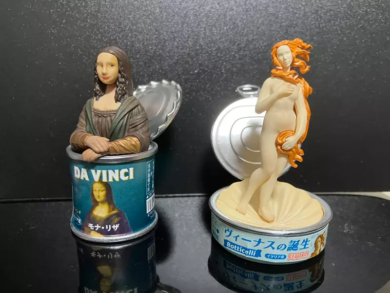 扭蛋商品《美術罐》打開罐頭呈現「蒙娜麗莎的微笑」、「維納斯的誕生」、「拾穗」、「吶喊」、「神奈川沖浪裏」經典藝術品的方式超有趣