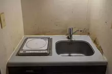 東京常見的《超狹窄廚房》日本網友議論這種空間究竟能不能煮菜