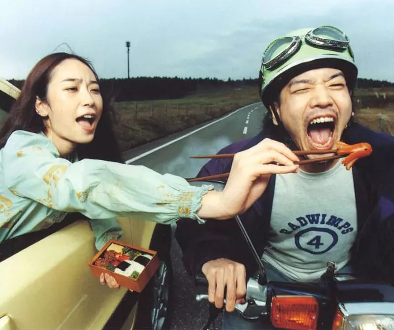 《日本樂團RADWIMPS》這張專輯封面被說超級像ＡＩ？其他專輯也不惶多讓