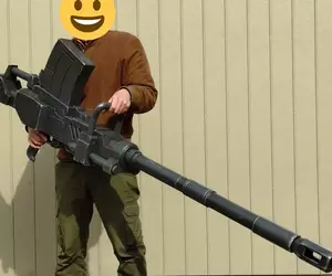 網友製作「機動戰士鋼彈 第08MS小隊」武器裝備 還原了陸戰鋼彈那管180mm手提加農炮