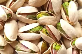 《不會吃開心果的人》他連殼一起吃讓店員傻眼了 日本網友好奇吃法是從哪裡學的呢？