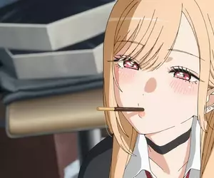 必須擁有的香香海夢《戀上換裝娃娃 一番賞》餵食POCKY的樣子太迷人啦