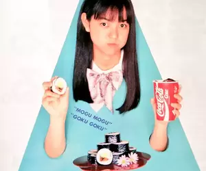 1989年的廣告推廣《日式食物配可口可樂》如今看來是不是超失敗？