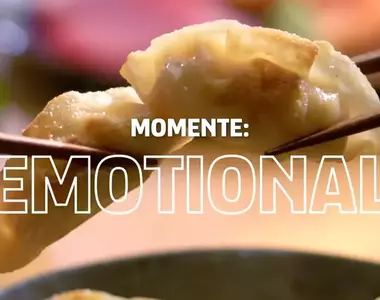 龜甲萬醬油廣告《用筷子夾煎餃乾杯》日本網友看了超崩潰