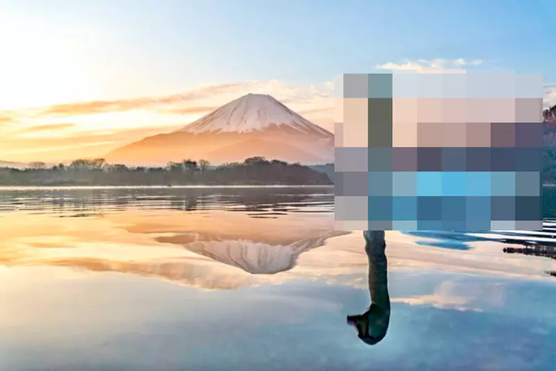 拍富士山美景的攝影師被亂入 開玩笑說這難道就是傳聞中的水怪嗎(誤)