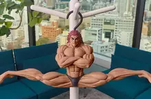 《範馬勇次郎一字馬衣架》由刃牙作者板垣惠介監修，想變強嗎？那就給我吊起來