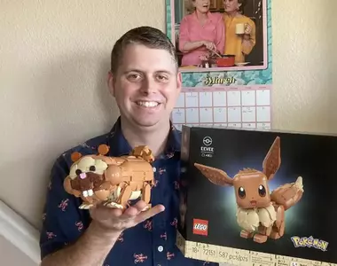 Reddit網友分享用《樂高伊布》變向做成一隻大牙狸