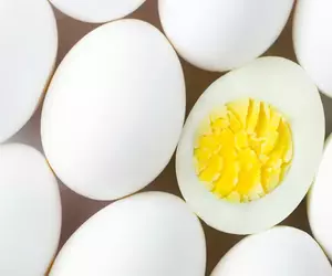 奇妙的早餐初體驗《米奇水煮蛋》切開的一瞬間看見三蛋黃精神都來了