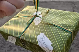 動漫醉漢手上總是會拿的《外帶壽司》現實真的存在好感動