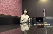 《日本COSER去唱歌》被獨自帶到大包廂好寂寞 求助ＡＩ生出朋友反而顯得更可憐