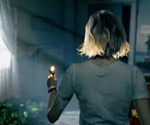 《惡靈古堡9：安魂曲》官宣遊戲銷量突破600萬套，另外網友錄製舊版BIO固定視角畫面影片，熟悉的回憶感直接拉滿