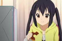 《梓喵吃甜甜圈》網友吐槽她的吃法太骯髒 粉絲們出面捍衛她的名譽了