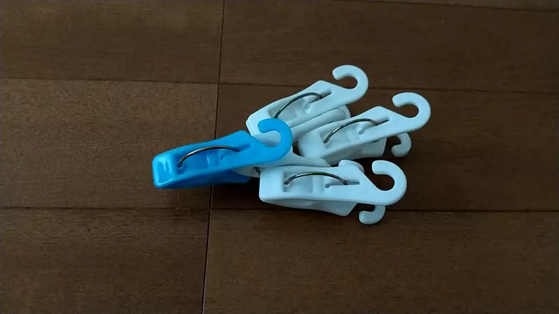 造成網路風潮的《曬衣夾爆改比賽》超容易激起網友好勝心，各種誇張飛機、機器人橫空出世中