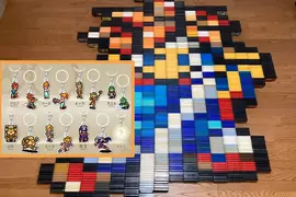 網友用1468個任天堂卡帶排出《超時空之鑰》主角克羅諾，另外角色扭蛋共15種款式，3月27日開始發售中