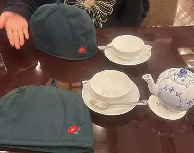 《喝茶送帽子》日本COSER戴在頭上出糗了 你知道這是做什麼用的嗎？