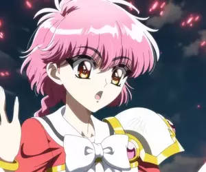 電視動畫《魔法騎士雷阿斯》新作動畫將於今年10月播出，三大主角聲優佐倉綾音、大久保瑠美、高橋李依名單公佈