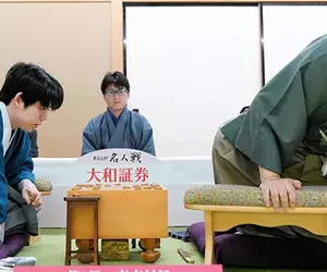 《進擊的將棋》巨人挑戰名人頭銜引爆議論 這是巨大化還是替身使者？